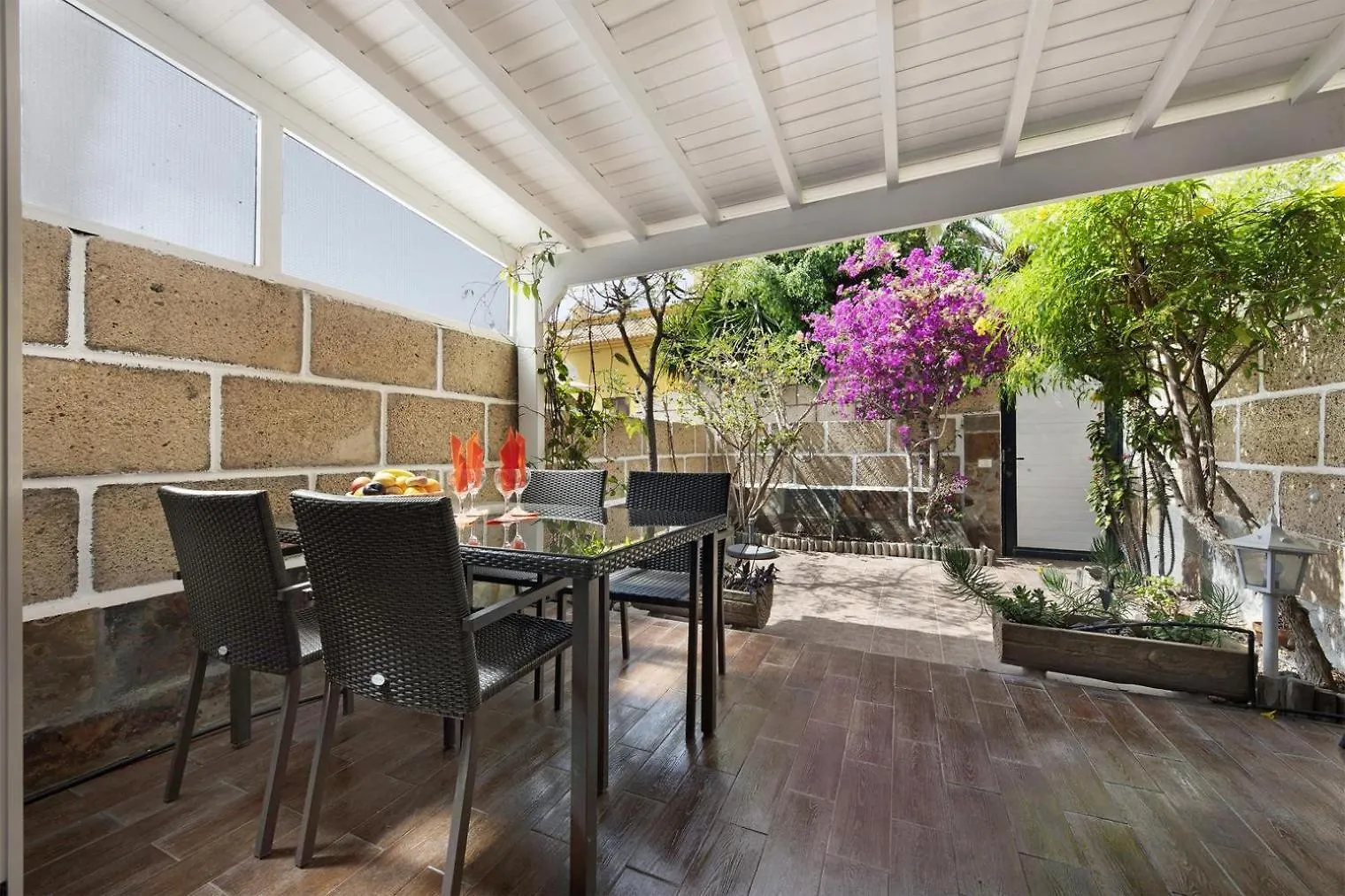 Casa Sarita - Farbenfrohes Ferienhaus Chayofa 0*,  Hiszpania
